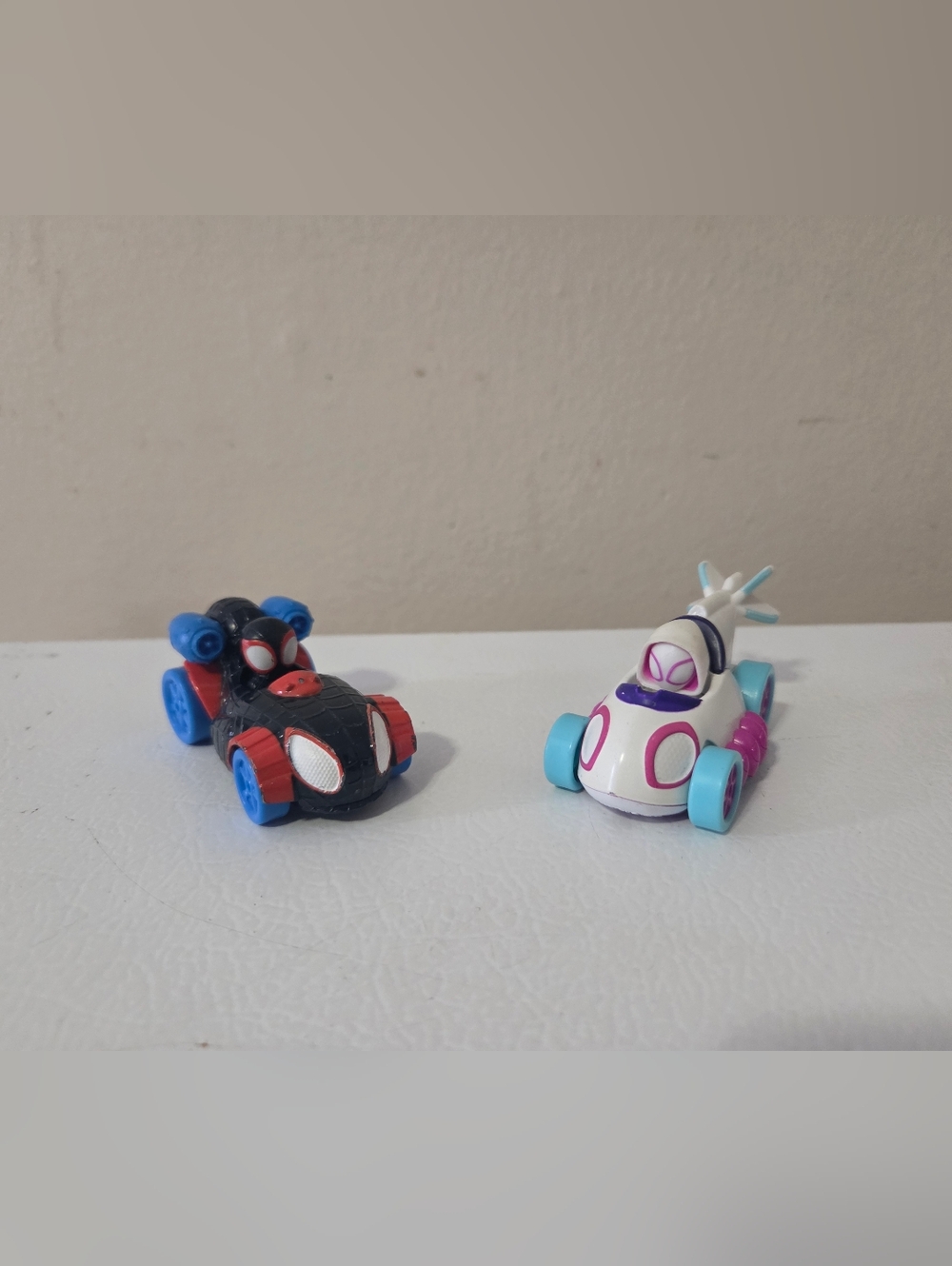 Marvel Character Mini Racers - Assorted Colors Diecast Set Of 8 - Picture 6 of 9